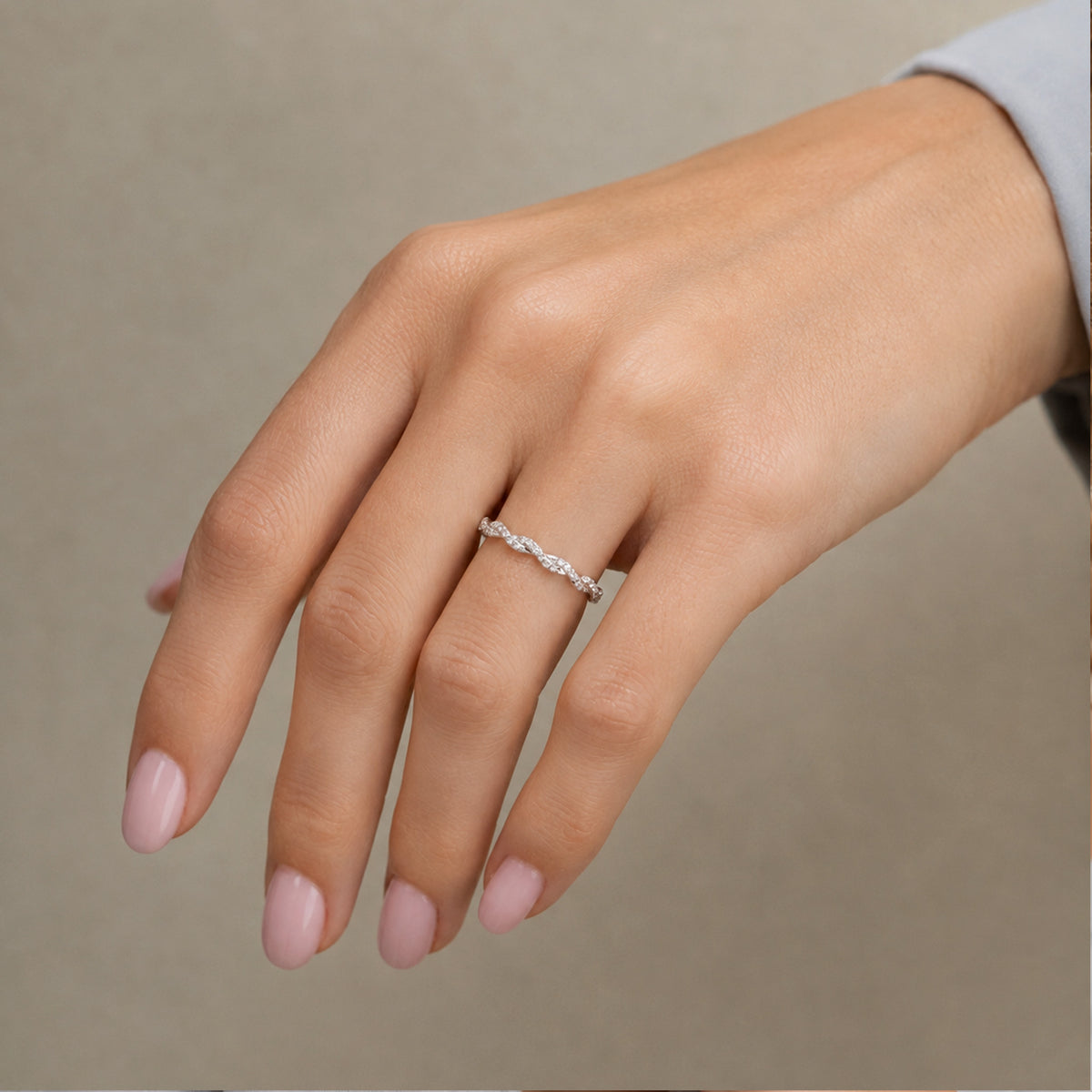 Modern Design Pave Twisted Women's Wedding Band With Round Cut Lab Grown Diamonds #MCWBL0070